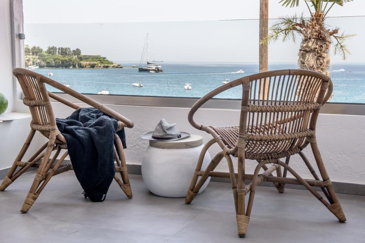 Laia Seafront Luxury Apartments Agia Pelagia Exterior foto