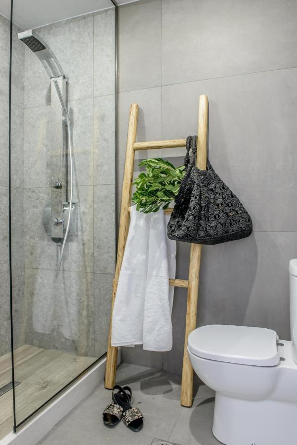Laia Seafront Luxury Apartments Agia Pelagia Exterior foto
