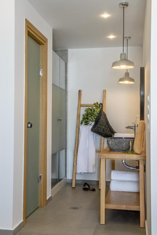 Laia Seafront Luxury Apartments Agia Pelagia Exterior foto
